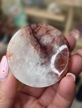 Fire Quartz Dish With Rainbows 2 Inch